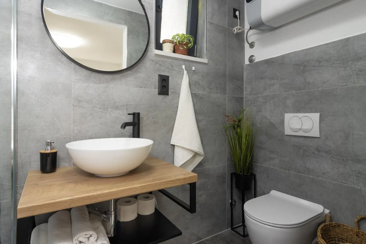 Studio Tina In Centar With Parking Split Apartment